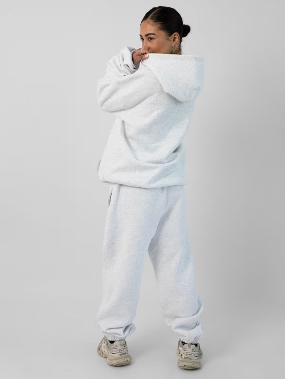 COMFRT Signature Sweatpants in Light Heather Gray XS